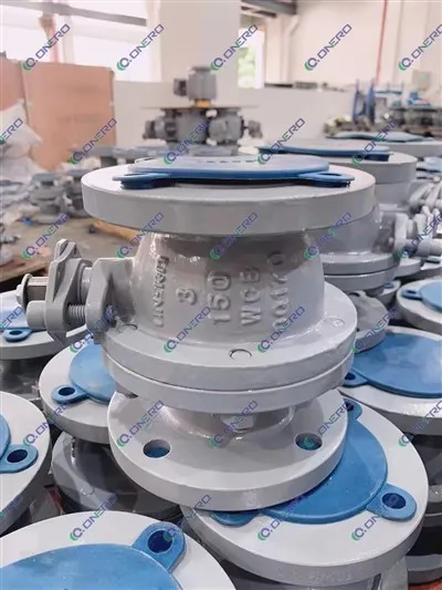 Какъв е дебитният капацитет на 4-пътен сферичен кран от месинг?